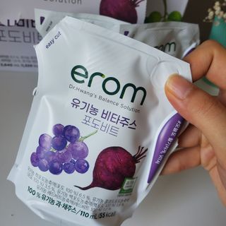 [이롬] 유기농 비타주스 포도비트 110mL x 24입 — 5점을 준 리뷰어가 2022년 7월 올린 사용 사진