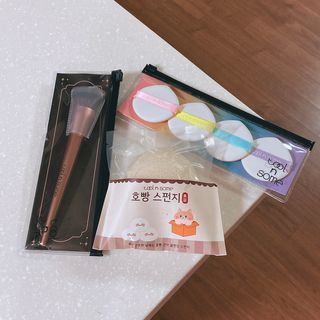 [툴앤썸] 메이크업 브러시로 바르고 호빵 스펀지로 클렌징하는 A-Z 뷰티툴 5종 — 5점을 준 리뷰어가 2021년 1월 올린 사용 사진