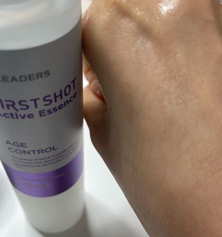 리더스코스메틱 리더스 퍼스트 샷 액티브 에센스 에이지 컨트롤 — 5점을 준 리뷰어가 2022년 2월 올린 사용 사진