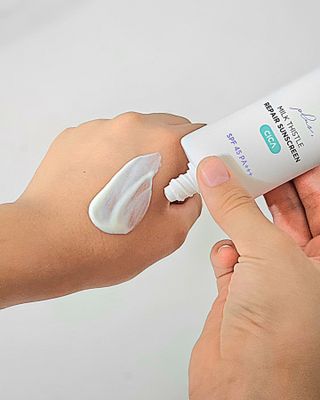바노바기 코스메틱 바노바기 밀크씨슬 리페어 시카 폼 클렌저 플러스 120ml + 선스크린 플러스 50ml — 5점을 준 리뷰어가 2023년 7월 올린 사용 사진