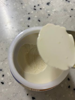 매일바이오 그릭요거트 오리지널 플레인 4개, 로스터리 커피믹스 4개 — 4점을 준 리뷰어가 2021년 12월 올린 사용 사진