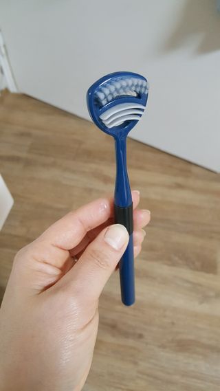 크리오 클리어스 혀백태제거 구취관리 혀클리너 — 5점을 준 리뷰어가 2021년 3월 올린 사용 사진