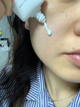 리더스코스메틱 리더스 카밍 바이오틱스 선 에센스 SPF 50+ PA++++ — 5점을 준 리뷰어가 2022년 5월 올린 사용 사진