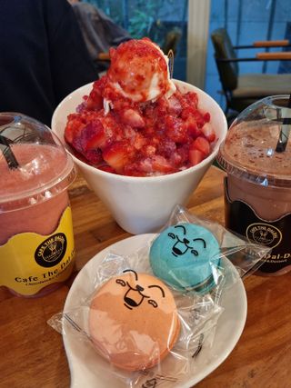 카페 더달달 [카페더달달 ] 빙수 택 1 + 음료 2잔 + 마카롱2개 — 5점을 준 리뷰어가 2021년 6월 올린 사용 사진