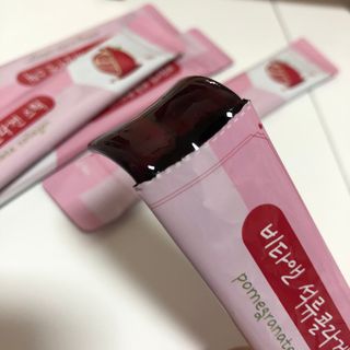 비타앤 석류콜라겐스틱 — 5점을 준 리뷰어가 2021년 5월 올린 사용 사진