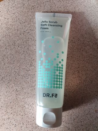 닥터에프파이브 젤리스크럽 소프트 클렌징폼 120ml — 5점을 준 리뷰어가 2022년 5월 올린 사용 사진