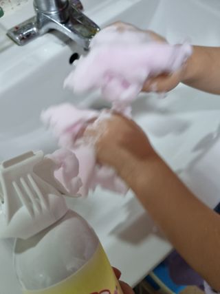 주식회사 권브라더스 [권브라더스] 목욕놀이 필수템, 핑키공주 유아버블클렌저 300ml 대용량 몽글몽글 구름 속 딸기향 — 5점을 준 리뷰어가 2022년 1월 올린 사용 사진