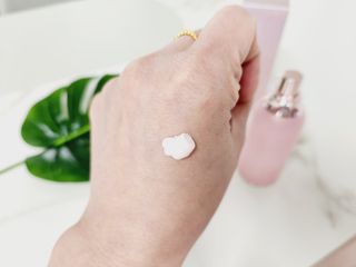 리엔케이 핑크 볼륨 래디언스 컬러크림 에디션 — 5점을 준 리뷰어가 2023년 12월 올린 사용 사진