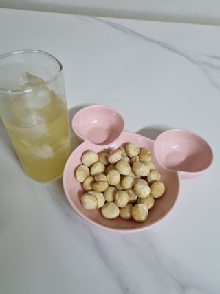 도이퉁 마카다미아 넛 90g  로얄 마카넛 오리지널 쏠트 허니 — 5점을 준 리뷰어가 2021년 3월 올린 사용 사진