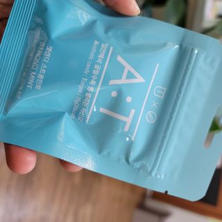 입 냄새 완화에 도움을 주는 에티켓 캔디 앳캔디 스트롱민트 — 5점을 준 리뷰어가 2021년 2월 올린 사용 사진
