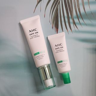 [AHC] 세이프온 에센스 선크림 올리브영 스페셜 증정 기획세트 — 5점을 준 리뷰어가 2022년 6월 올린 사용 사진