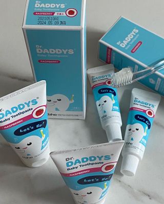 닥터데디스 안심무불소 베이비치약 60g + 여행용 미니 치약 15g — 5점을 준 리뷰어가 2022년 9월 올린 사용 사진
