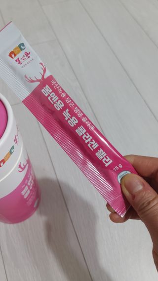 [몸엔용] 녹용 담은 탱탱 콜라겐 녹용 콜라겐 젤리 15g x 20포 — 5점을 준 리뷰어가 2022년 4월 올린 사용 사진