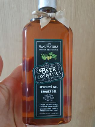 체코 비건화장품 마뉴팍투라 향좋은 천연 맥주샴푸 맥주샤워젤 — 4점을 준 리뷰어가 2022년 5월 올린 사용 사진