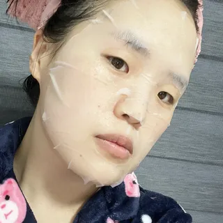 세뚜아(Cettua) [세뚜아] 모이스처 밸런싱 페이셜 마스크 Cettua Moisture Balancing Facial Mask 5매 — 5점을 준 리뷰어가 2023년 12월 올린 사용 사진