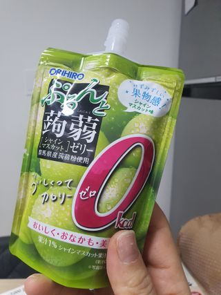 ORIHIRO 오리히로 곤약젤리 제로칼로리 130g 4종 4팩(맛별로 1팩씩) — 5점을 준 리뷰어가 2023년 3월 올린 사용 사진