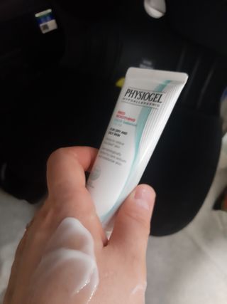 피지오겔 레드수딩 시카밸런스 크림 50ml — 5점을 준 리뷰어가 2022년 4월 올린 사용 사진