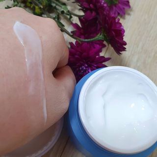 Dr.느루벗 느루벗 모이스쳐 24 크림 — 5점을 준 리뷰어가 2021년 2월 올린 사용 사진