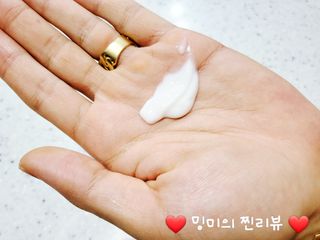 줄라이 모닝 _ JULY MORNING 줄라이모닝 하이드레이팅 퍼퓸드 바디앤핸드 에멀젼 — 5점을 준 리뷰어가 2021년 10월 올린 사용 사진