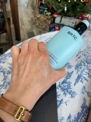 비알티씨 BRTC 파워 옴므 올인원 솔루션 200ml — 5점을 준 리뷰어가 2022년 12월 올린 사용 사진