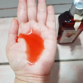 체코 비건화장품 마뉴팍투라 향좋은 와인 샤워젤 (300ml) — 4점을 준 리뷰어가 2022년 6월 올린 사용 사진