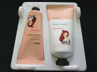 파시 FASCY 高保湿ハンドクリーム40ml+80ml セット — 5점을 준 리뷰어가 2021년 7월 올린 사용 사진
