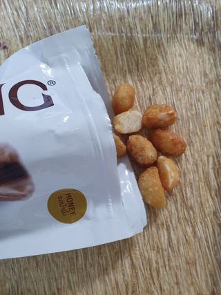 도이퉁 마카다미아 넛 90g  로얄 마카넛 오리지널 쏠트 허니 — 4점을 준 리뷰어가 2021년 9월 올린 사용 사진
