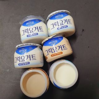 매일바이오 그릭요거트 오리지널 플레인 4개, 로스터리 커피믹스 4개 — 5점을 준 리뷰어가 2021년 12월 올린 사용 사진