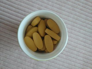 Swisse 스위스 고함량 밀크씨슬 35,000mg 60정 — 5점을 준 리뷰어가 2021년 11월 올린 사용 사진