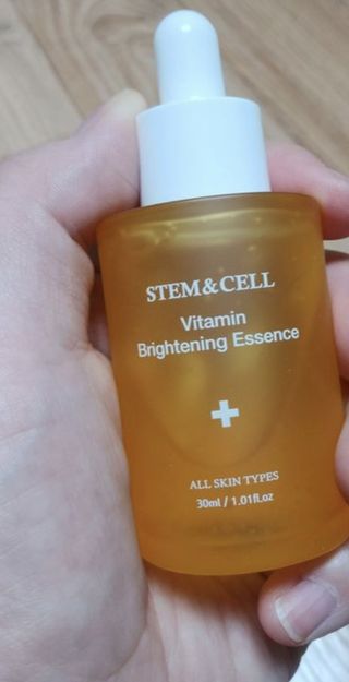 체르엠 스템앤셀 비타민 브라이트닝 에센스 30ml 1개 — 5점을 준 리뷰어가 2021년 9월 올린 사용 사진