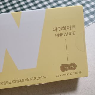 디오르 파인화이트 — 5점을 준 리뷰어가 2022년 2월 올린 사용 사진