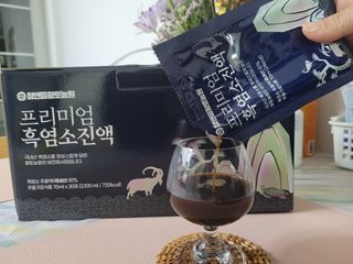 참앤들황토농원 국내산 흑염소를 정성스럽게 담은, 프리미엄 흑염소 진액 70ml x 30포 1박스 — 5점을 준 리뷰어가 2023년 1월 올린 사용 사진