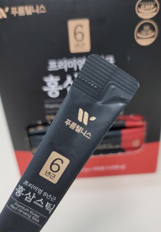 [푸름웰니스] 프리미엄 6년근 홍삼스틱 3mg x 100포 — 4점을 준 리뷰어가 2022년 3월 올린 사용 사진