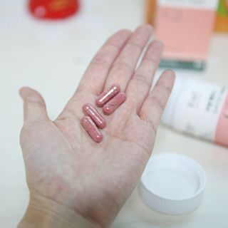 라엘 밸런스 3종 (질 건강 리스펙타 프로바이오틱스, 월경케어 보라지유, 요로건강 크랜베리) 랜덤 증정 1개 — 5점을 준 리뷰어가 2022년 11월 올린 사용 사진