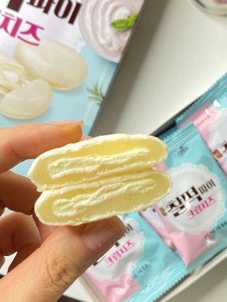 롯데제과 찰떡파이 크림치즈 — 5점을 준 리뷰어가 2021년 6월 올린 사용 사진