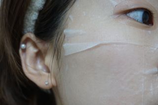 세뚜아(Cettua) [세뚜아] 모이스처 밸런싱 페이셜 마스크 Cettua Moisture Balancing Facial Mask 5매 — 5점을 준 리뷰어가 2023년 12월 올린 사용 사진