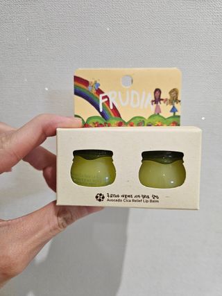 [후르디아] 유아부터 어른까지, 안심 아보카도 립밤 듀오 세트 — 5점을 준 리뷰어가 2024년 1월 올린 사용 사진