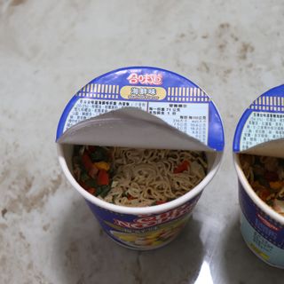 NISSIN 닛신 컵누들  4종 - 씨푸드오리지날, 씨푸드 스파이시, 씨푸드 커리, 씨푸드 XO소스 — 5점을 준 리뷰어가 2021년 12월 올린 사용 사진