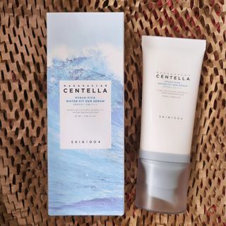 [스킨1004] 마다가스카르 센텔라 히알루-시카 워터핏 선세럼 50ml — 5점을 준 리뷰어가 2024년 5월 올린 사용 사진