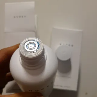 [HUREX] 휴렉스 볼류마이징 탈모완화 기능성 샴푸 150ml x 2개 — 5점을 준 리뷰어가 2021년 9월 올린 사용 사진