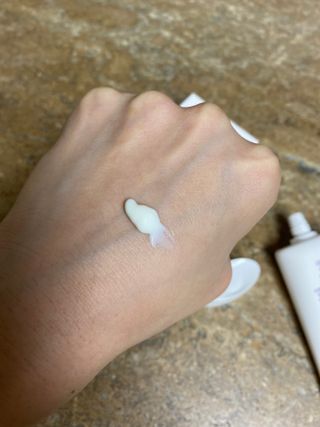 바르셀 톤업 무기자차 자외선차단제 순한 선크림 인텐시브 선 젠 50ml — 5점을 준 리뷰어가 2021년 11월 올린 사용 사진