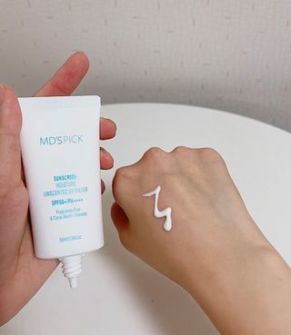 엠디스픽 무향자차 수분 선크림 PSF50+ PA++++ 50ml — 5점을 준 리뷰어가 2023년 3월 올린 사용 사진