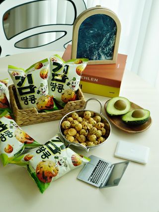 오리온 오징어땅콩의 짭짤고소 신제품, 구운김땅콩 — 5점을 준 리뷰어가 2022년 5월 올린 사용 사진