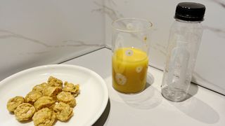 BLENDY'S 핑크 스무디+블론디 스무디 — 5점을 준 리뷰어가 2021년 11월 올린 사용 사진