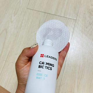 리더스코스메틱 리더스 카밍 바이오틱스 에센스 워터 — 3.5점을 준 리뷰어가 2021년 9월 올린 사용 사진