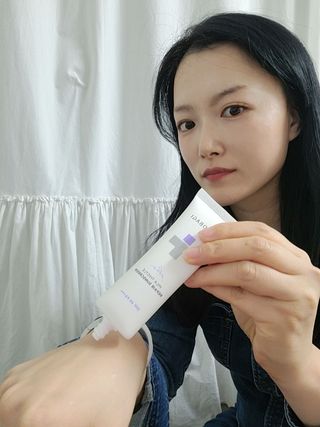 바노바기 코스메틱 바노바기 밀크씨슬 리페어 시카 선스크린 플러스 50ml — 5점을 준 리뷰어가 2023년 3월 올린 사용 사진