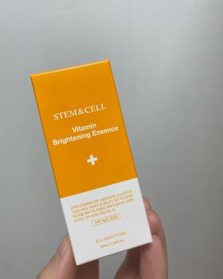 체르엠 스템앤셀 비타민 브라이트닝 에센스 30ml 1개 — 5점을 준 리뷰어가 2022년 4월 올린 사용 사진