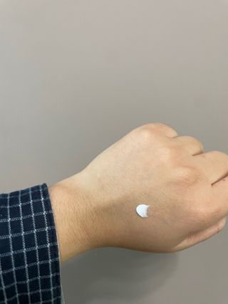 러브모아 향수 고체향수 승무원 고체향수 바르는 향수 니치향수 도손 우드세이지 앤 씨솔트 — 5점을 준 리뷰어가 2022년 10월 올린 사용 사진
