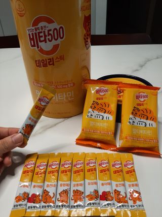 광동생활건강 프리 [광동] VB와 VC를 함유한 멀티 비타민 비타 500 데일리 스틱 180포 — 5점을 준 리뷰어가 2022년 8월 올린 사용 사진