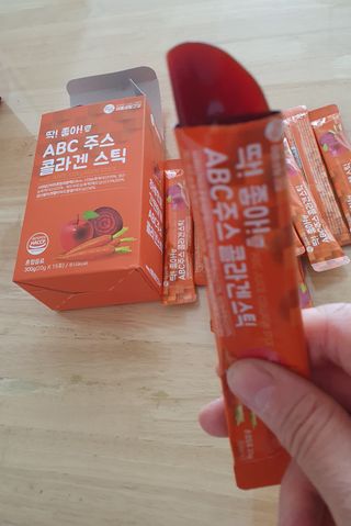 미쁨생활건강 딱좋아 콜라겐 스틱 믹스패키지 45포 — 5점을 준 리뷰어가 2021년 6월 올린 사용 사진